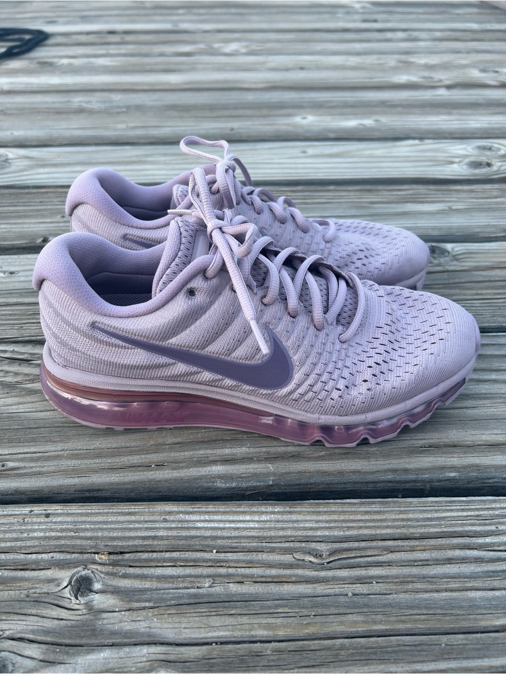 EUC Women's Nike Air Max 2017 Running Shoes